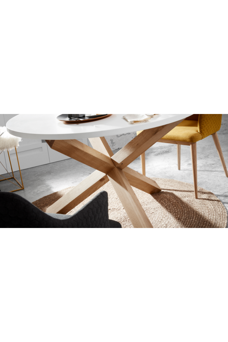 White Round Mikado Leg Dining Table | La Forma Lotus | Oroatrade.com
