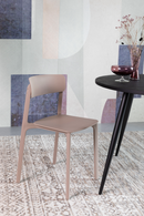 Fiberglass Modern Dining Chairs (4) | DF Clive | Oroatrade.com