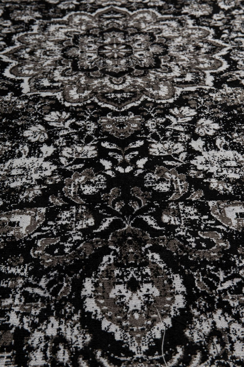 Black Oriental Carpet 5' x 7'5" | DF Chi | Oroatrade.com