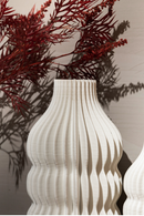 White Ceramic Fluted Vase | Liang & Eimil Iverna | Oroatrade.com
