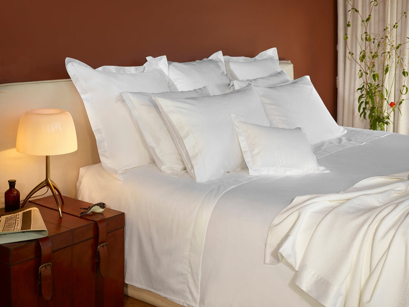 430TC Sateen Hemstitched Pillowcase Set | Amalia Home Suave  | Oroatrade.com