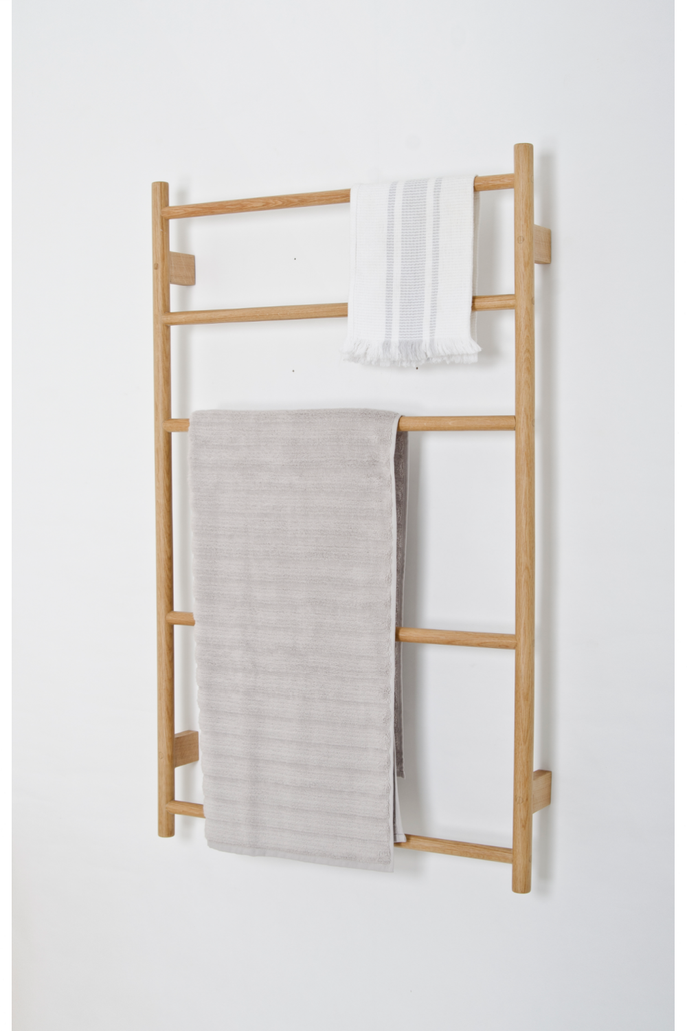 5-Bar Oak Wall Mounted Towel Rail | Wireworks | OROA TRADE