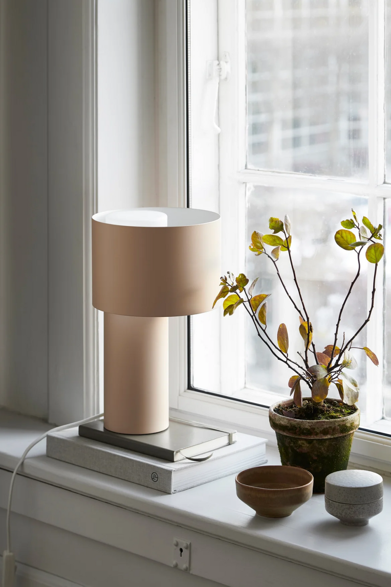 Graphical Modern Table Lamp | WOUD Tangent | Oroatrade.com