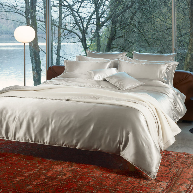 430TC Silk Sateen Fitted Sheet | Amalia Home Maria | Oroatrade.com