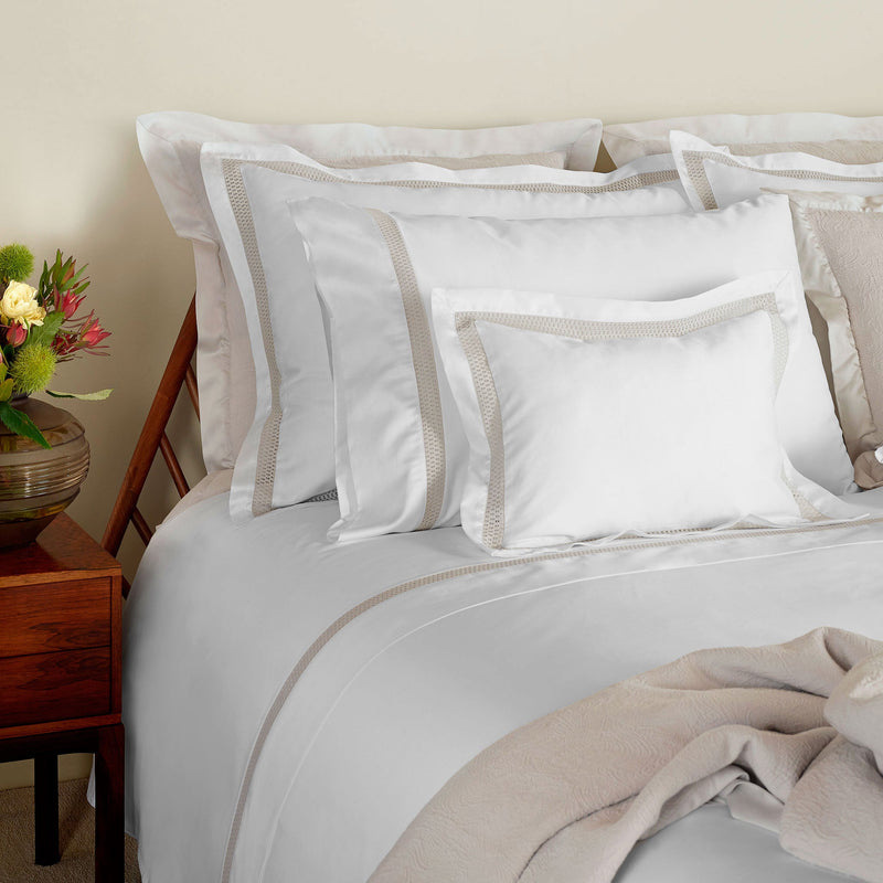 430TC Sateen Laced Pillowcase Set | Amalia Home Sónia | Oroatrade.com