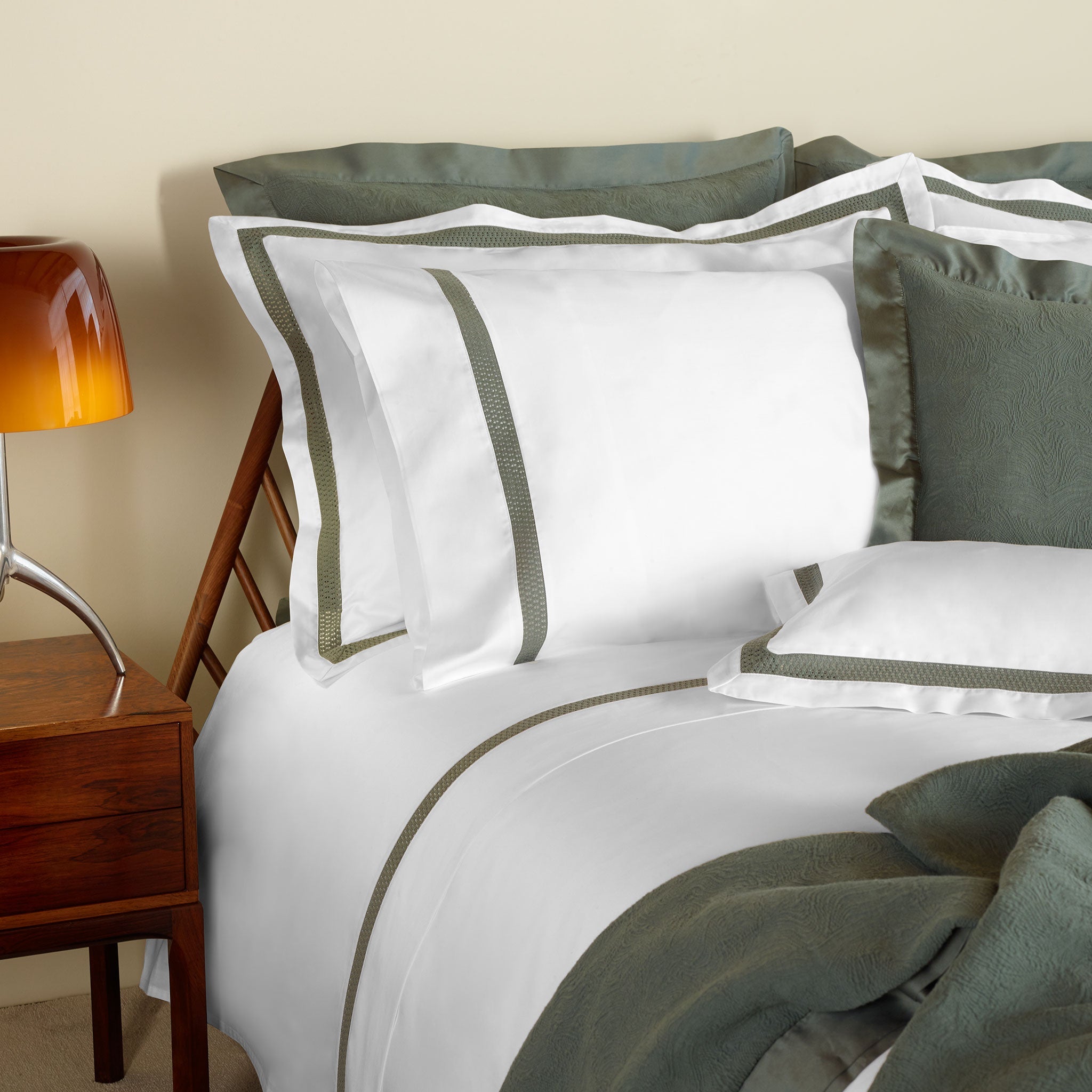 430TC Sateen Laced Flat Sheet | Amalia Home Sónia | Oroatrade.com